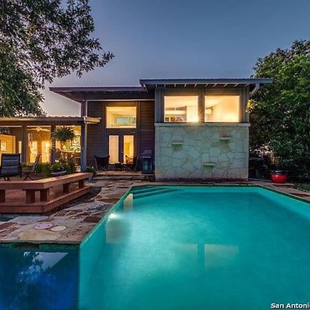 Serene Pool & Firepit In Stunning Home By Airport San Antonio Exterior photo