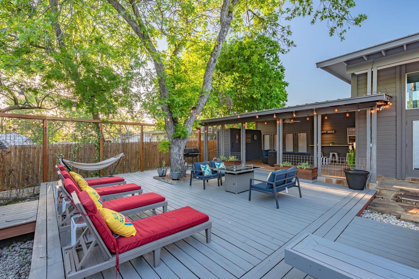 Serene Pool & Firepit In Stunning Home By Airport San Antonio Exterior photo