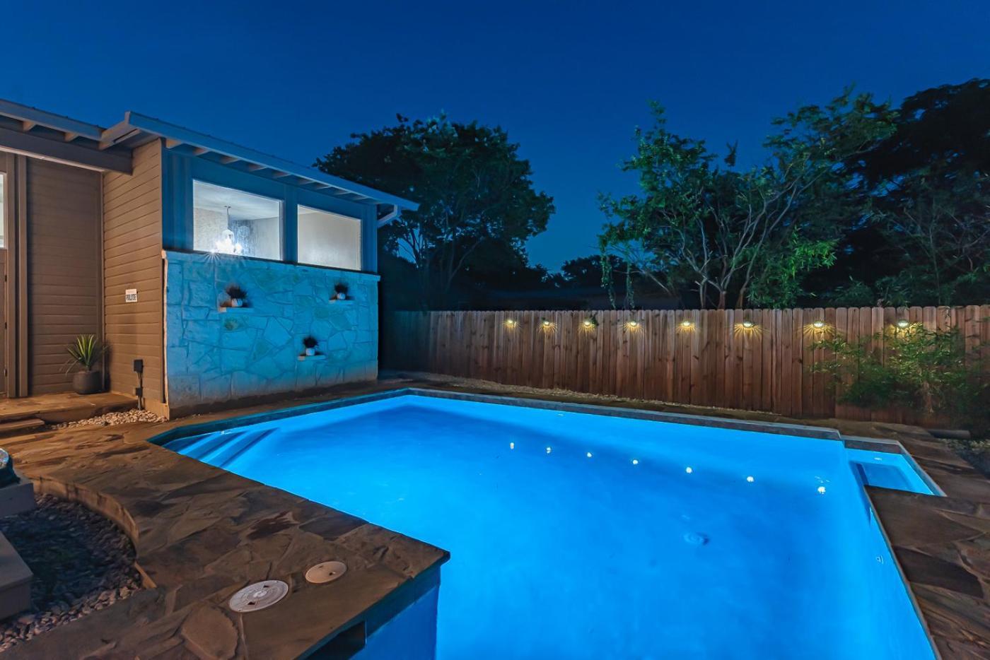 Serene Pool & Firepit In Stunning Home By Airport San Antonio Exterior photo