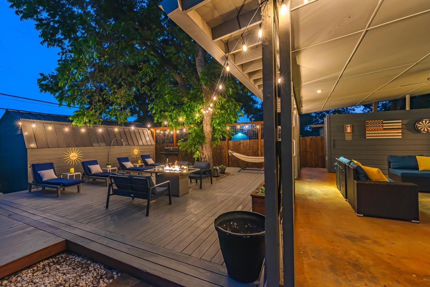 Serene Pool & Firepit In Stunning Home By Airport San Antonio Exterior photo